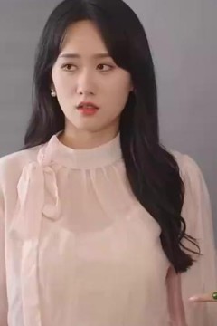 渣男劈腿，闪婚服务员是大佬